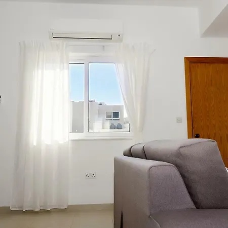 Apartment 13 Village *
