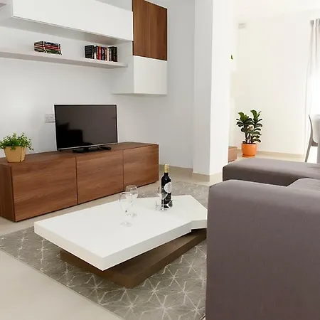 13 Village Appartement